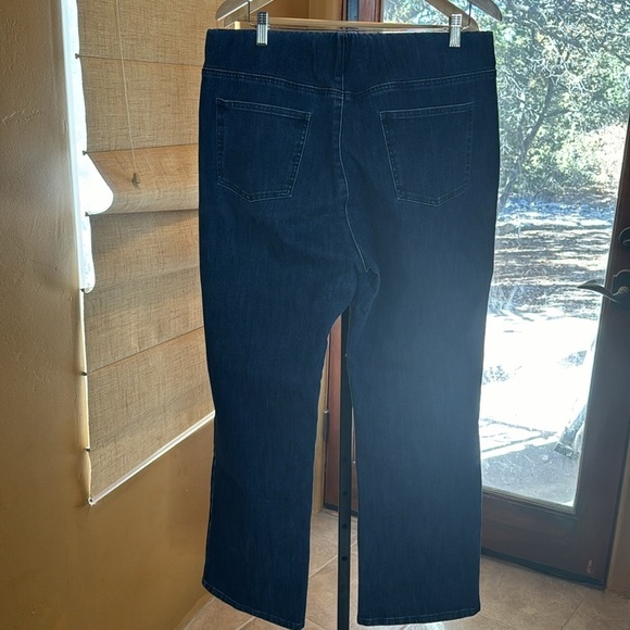 Soft Surroundings Ultimate Denim Pull-On Bootcut Jeans Size XL 18 No Belt Loops - Picture 4 of 4